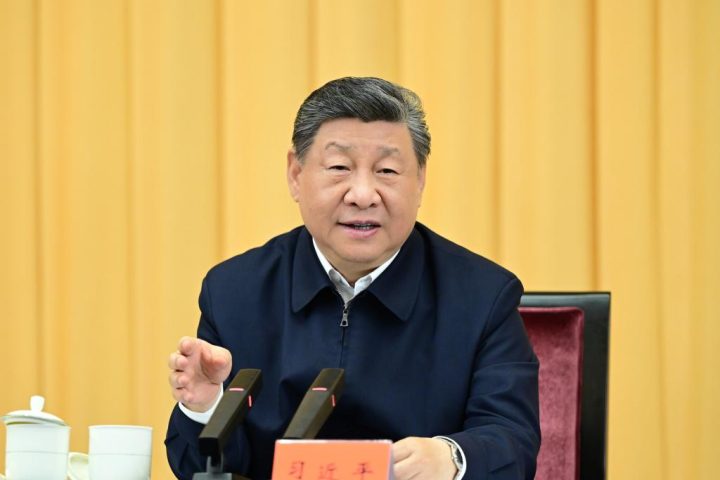 CPC ပါတီဝင်များအနေဖြင့် တော်လှန်ရေး၏ အစဉ်အလာဓလေ့များကို လက်ဆင့်ကမ်းထိန်းသိမ်းကြရန် အသက်ရာကျော်ရှိ ပါတီဝင်ထံ ပြန်စာပေးပို့ရာတွင် သမ္မတရှီ တိုက်တွန်း