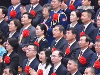 သမ္မတ ရှီကျင့်ဖိန်က ပြည်သူ့တပ်မတော်အား ပါတီ၏ အလုံးစုံဦးဆောင်မှုနှင့် စပ်လျဉ်း၍ အလေးအနက်ပြောကြား