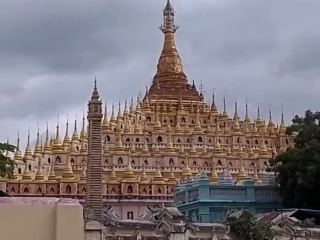 မြန်မာနိုင်ငံ စစ်ကိုင်းတိုင်းဒေသကြီး မုံရွာမြို့ရှိ မိုးညှင်းသမ္ဗုဒ္ဓေစေတီတော်နှင့် ပရဝုဏ်မြင်ကွင်း