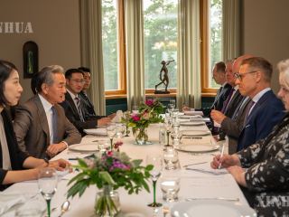 ဖင်လန်နိုင်ငံ သမ္မတ Alexander Stubb နှင့် ဝမ်ရိ တွေ့ဆုံဆွေးနွေး