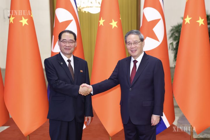 တရုတ်နိုင်ငံ ဝန်ကြီးချုပ်နှင့် မြောက်ကိုရီးယားနိုင်ငံ အစိုးရအဖွဲ့ ဝန်ကြီးချုပ် တွေ့ဆုံဆွေးနွေး