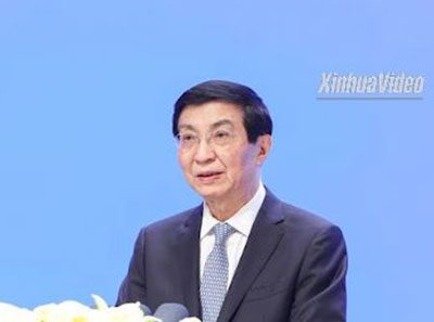 တရုတ်နိုင်ငံ၏ ထိပ်တန်း နိုင်ငံရေးအတိုင်ပင်ခံပုဂ္ဂိုလ် ဝမ်ဟုနင်က စက်မှုလုပ်ငန်းစနစ် ခေတ်မီအသွင်ပြောင်းခြင်းကို အလေးပေးတိုက်တွန်း