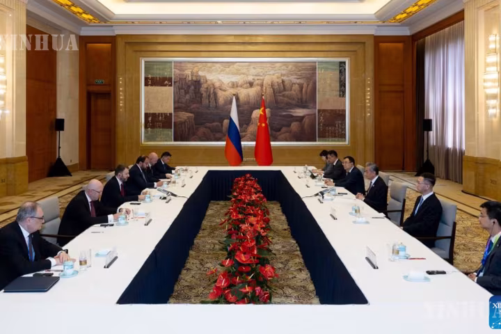 တရုတ်နိုင်ငံ ထိပ်တန်းသံတမန်နှင့် ရုရှားအဆင့်မြင့်အရာရှိ တွေ့ဆုံဆွေးနွေး