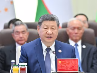 ရှီကျင့်ဖိန်နှင့် ဗြိတိန် ဝန်ကြီးချုပ် အင်ဒီ ဘာနမ် ဖုန်းဖြင့် ဆက်သွယ်ဆွေးနွေး