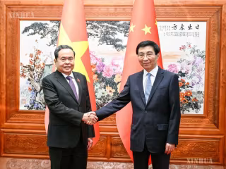 တရုတ်နိုင်ငံ ထိပ်တန်းနိုင်ငံရေးအကြံပေးပုဂ္ဂိုလ်နှင့် ဗီယက်နမ်အမျိုးသားလွှတ်တော်ဥက္ကဋ္ဌ တွေ့ဆုံဆွေးနွေး